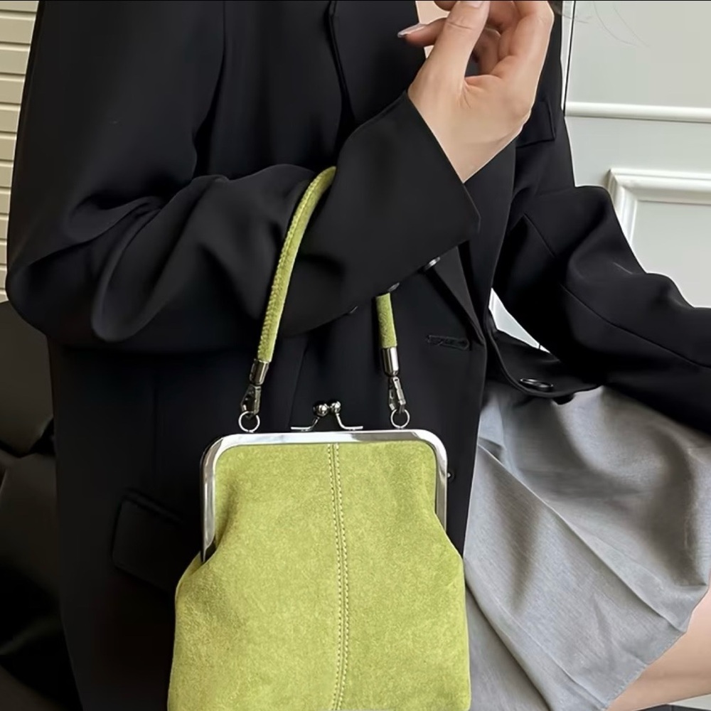 UNIQUE GREEN HANDBAG W/STRAP by Gecko - Picture 4 of 15